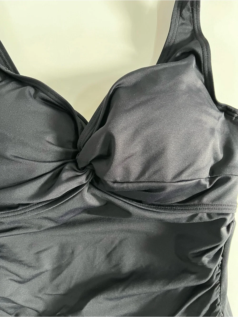 Contours by Coco Reef Black One-Piece Swimsuit, size 8/32C - Picture 3 of 7